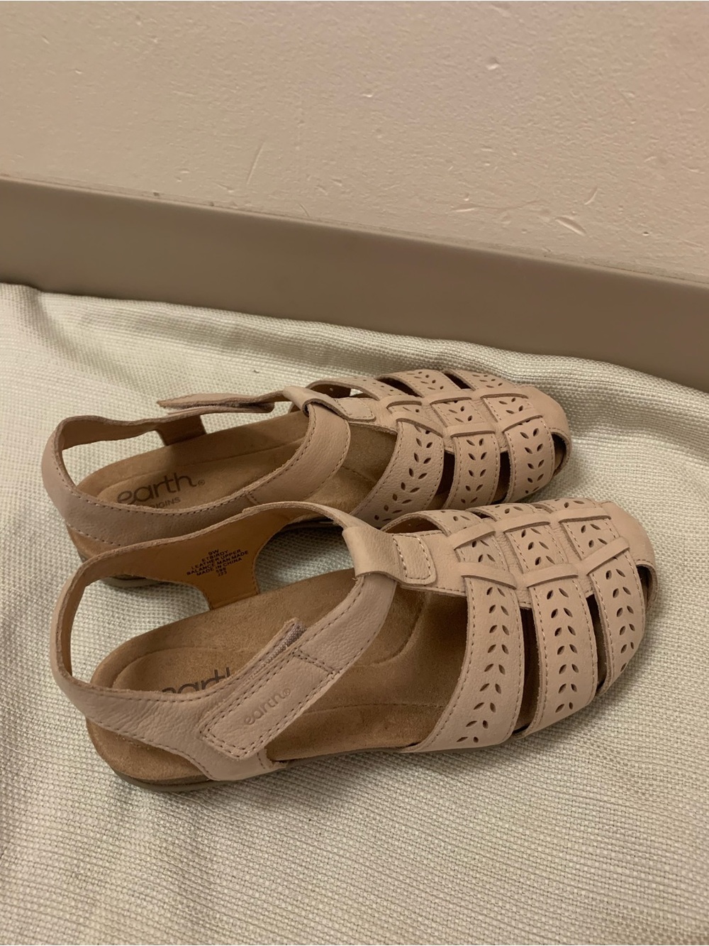Earth Origins Birdy Sandal 9W Women Fisherman Leather Wedge Comfort Neutral